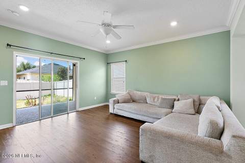 7161 Claremont Creek Drive, Jacksonville FL - photo 9 of 21