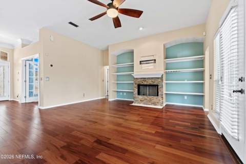 5562 Alden Bridge Drive, Jacksonville FL - photo 7 of 18