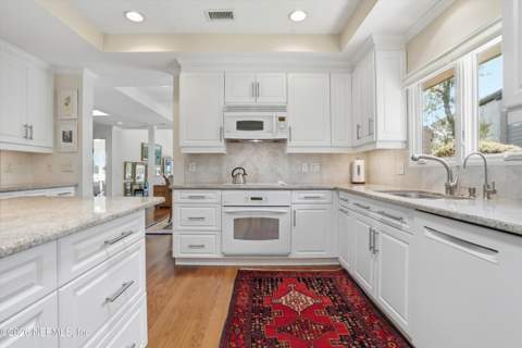 128 Lake Julia Drive, Ponte Vedra Beach FL - photo 15 of 43
