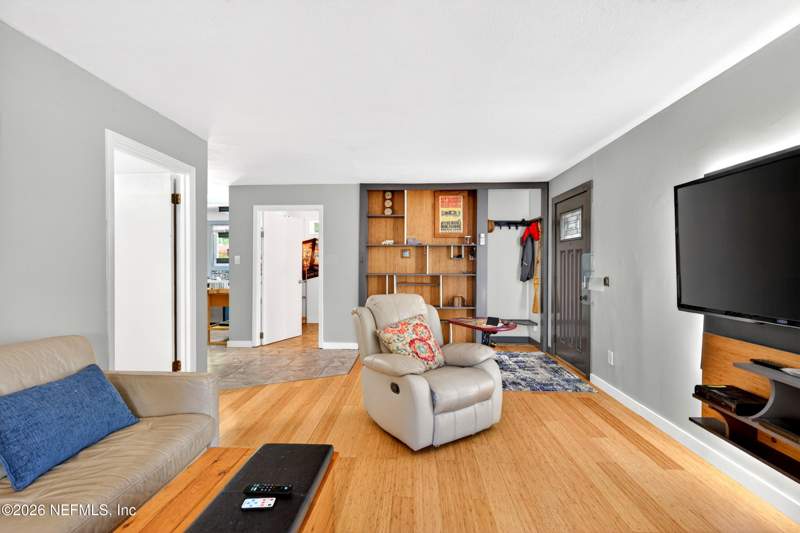 2 bedroom Single Family Residence at 6861 Lenox Avenue, Jacksonville, Jacksonville — photo 5