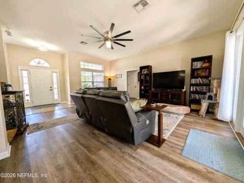 782 Wellhouse Drive, Jacksonville FL - photo 7 of 46