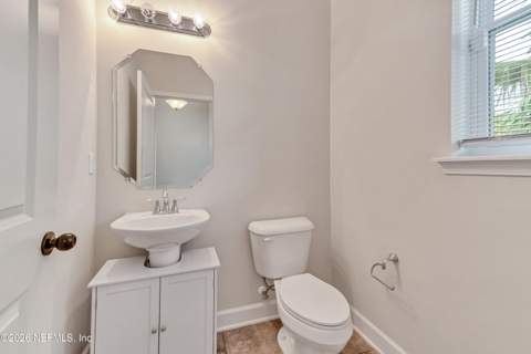 15715 Tisons Bluff Road, Jacksonville FL - photo 9 of 48