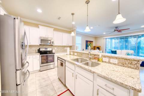 14010 Berryview Road, Jacksonville FL - photo 13 of 47