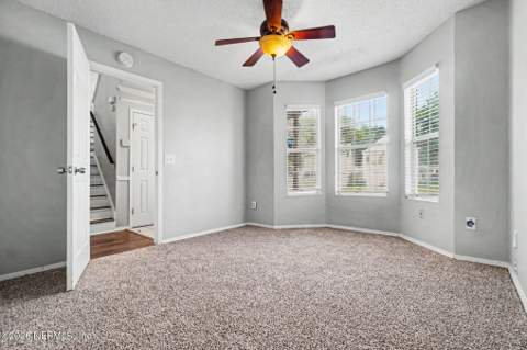 587 Staffordshire Drive, Jacksonville FL - photo 8 of 20