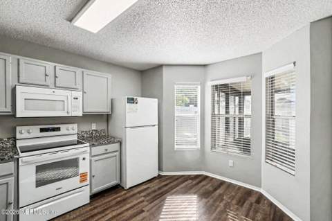 587 Staffordshire Drive, Jacksonville FL - photo 10 of 20