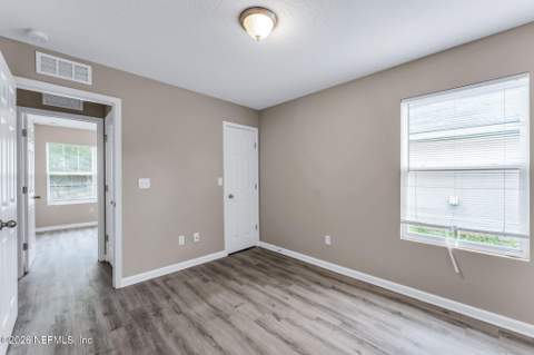 7828 Hammond Boulevard, Jacksonville FL - photo 16 of 26