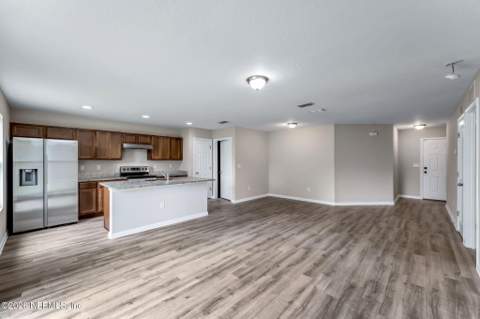 7828 Hammond Boulevard, Jacksonville FL - photo 10 of 26