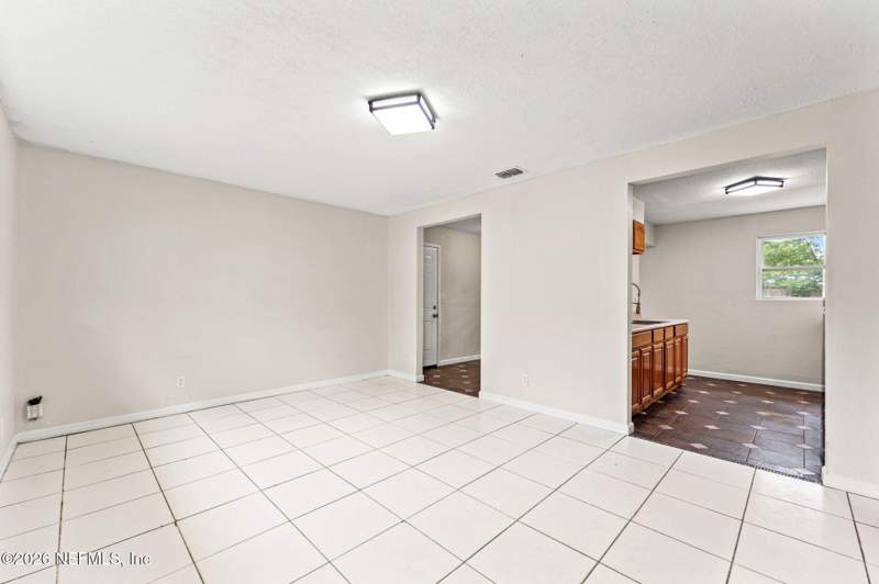 3 bedroom Single Family Residence at 6781 Tinkerbell Lane, Cedar Hills, Jacksonville — photo 5