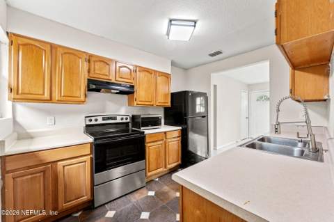6781 Tinkerbell Lane, Jacksonville FL - photo 8 of 20