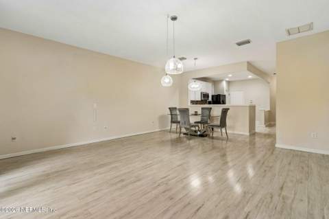 4193 Marblewood Lane, Jacksonville FL - photo 8 of 43