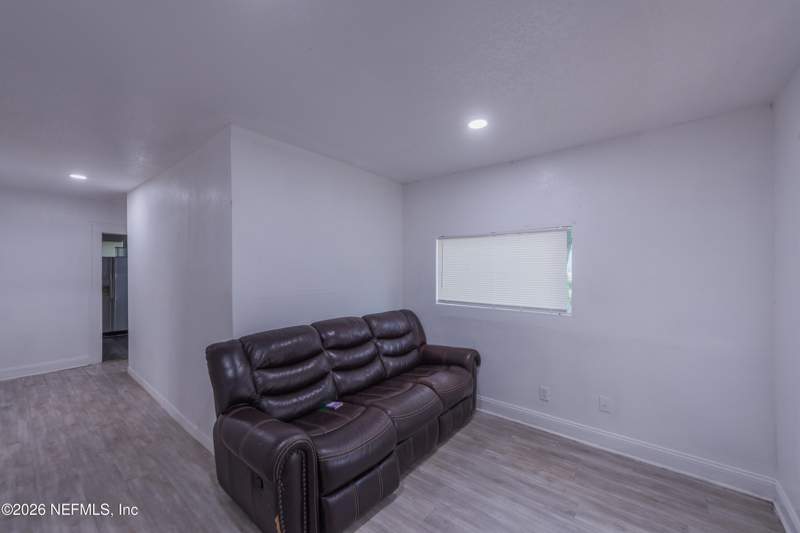 3 bedroom Single Family Residence at 1045 E 11th Street, Richardsons, Jacksonville — photo 5