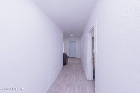 1045 E 11th Street, Jacksonville FL - photo 6 of 23