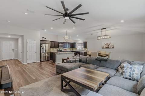 5138 Oak Bend Avenue, Jacksonville FL - photo 6 of 44