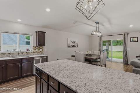 5138 Oak Bend Avenue, Jacksonville FL - photo 9 of 44
