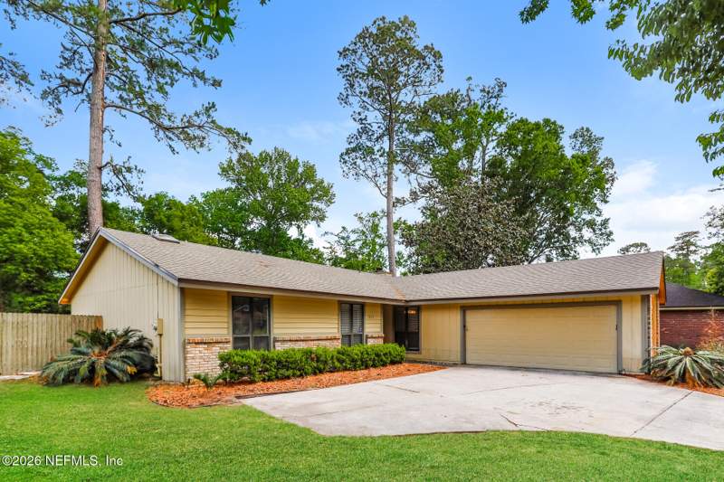 3 bedroom Single Family Residence at 7213 Secret Woods Drive, Secret Woods, Jacksonville — photo 2