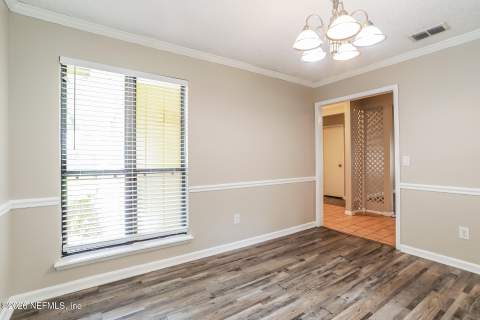 7213 Secret Woods Drive, Jacksonville FL - photo 6 of 21