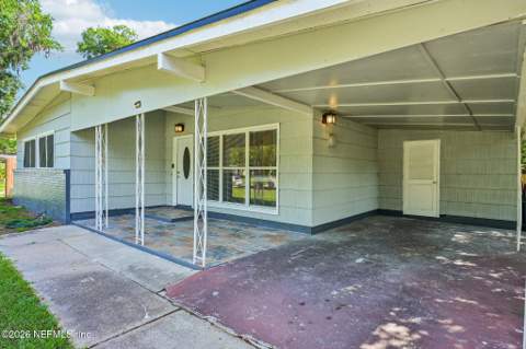 802 N Cypress Street, Green Cove Springs FL - photo 6 of 31