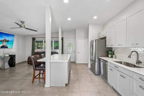 802 N Cypress Street, Green Cove Springs FL - photo 11 of 31