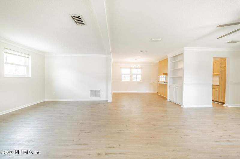 3 bedroom Single Family Residence at 7762 Knoll Drive, Rolling Hills, Jacksonville — photo 5