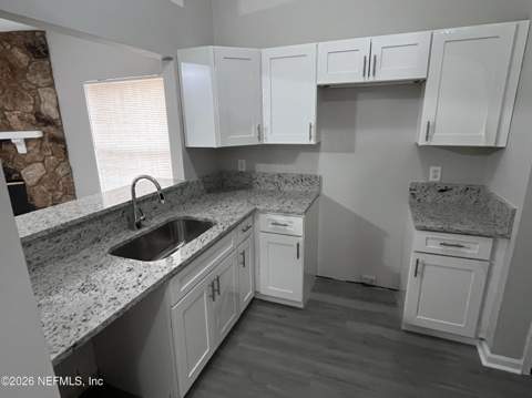 1557 Shearwater Drive, Jacksonville FL - photo 8 of 22