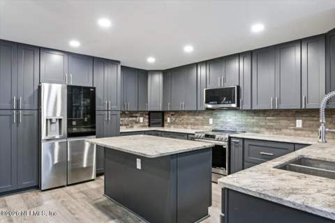 11967 Chester Creek Road, Jacksonville FL - photo 13 of 51