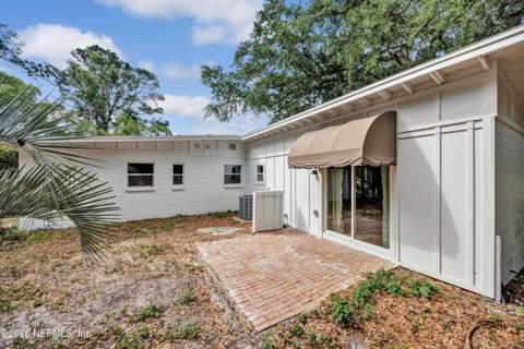 8924 Lopez Court, Jacksonville FL - photo 6 of 23