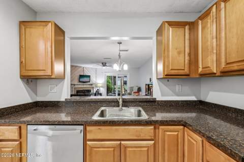 7701 Baymeadows Circle #1037, Jacksonville FL - photo 16 of 29
