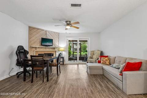 7701 Baymeadows Circle #1037, Jacksonville FL - photo 11 of 29