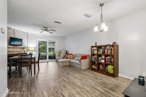 7701 Baymeadows Circle #1037, Jacksonville FL - photo 10 of 29