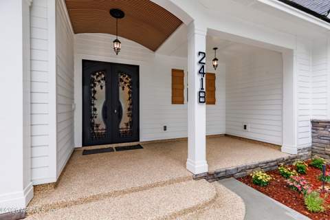 2418 Leafdale Circle, Jacksonville FL - photo 10 of 73