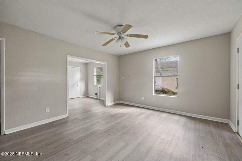 2 bedroom Single Family Residence at 1141 Lake Shore Boulevard, Seminole Gardens, Jacksonville — photo 4