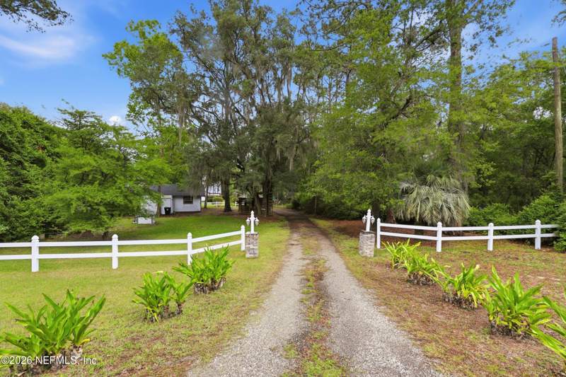 5 bedroom Single Family Residence at 5419 County Road 352, Gatorbone, Keystone Heights — photo 3