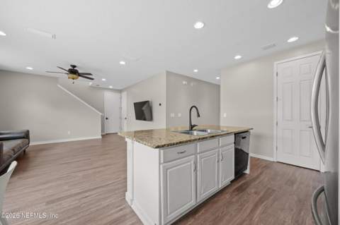 15096 Russell Bridge Drive, Jacksonville FL - photo 9 of 32