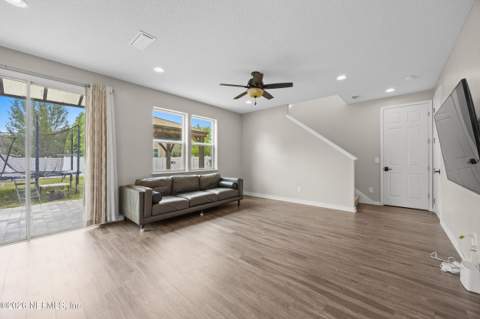 15096 Russell Bridge Drive, Jacksonville FL - photo 13 of 32