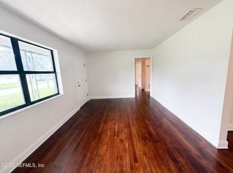 7520 Altus Drive, Jacksonville FL - photo 8 of 18