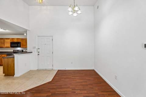 9575 Amarante Circle #9, Jacksonville FL - photo 8 of 27