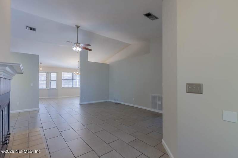 4 bedroom Single Family Residence at 1639 Ponderosa Pine Drive, Tiffany Pines, Jacksonville — photo 4
