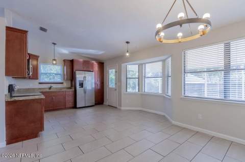 1639 Ponderosa Pine Drive, Jacksonville FL - photo 14 of 40