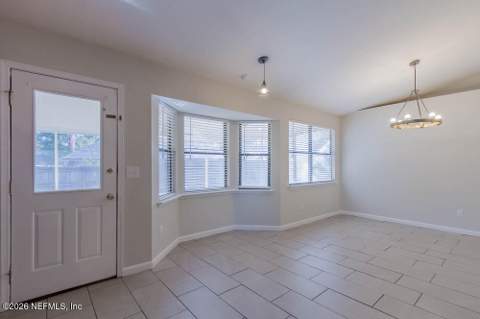1639 Ponderosa Pine Drive, Jacksonville FL - photo 17 of 40