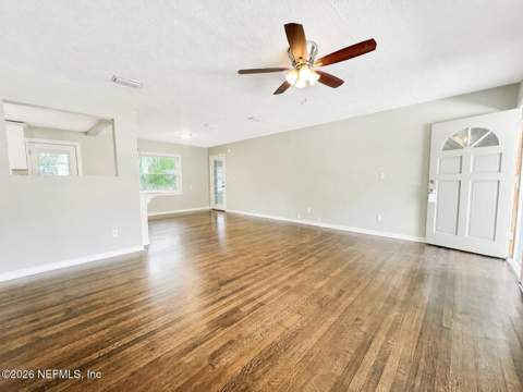 5774 Cedar Oaks Drive, Jacksonville FL - photo 11 of 33