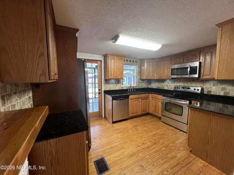 468 Taylor Avenue, Orange Park FL - photo 13 of 55