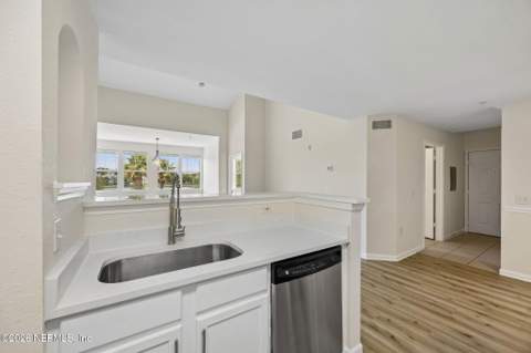 8550 Touchton Road #2033, Jacksonville FL - photo 15 of 77