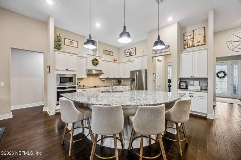 5 bedroom Single Family Residence at 36501 Shortleaf Avenue, Southern Pines, Hilliard — photo 5