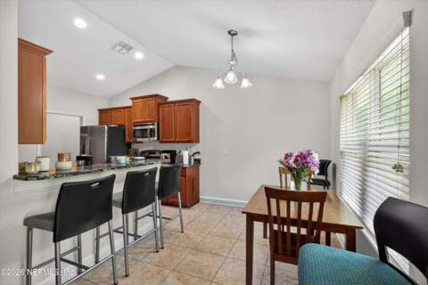 7853 Dawsons Creek Drive, Jacksonville FL - photo 18 of 44
