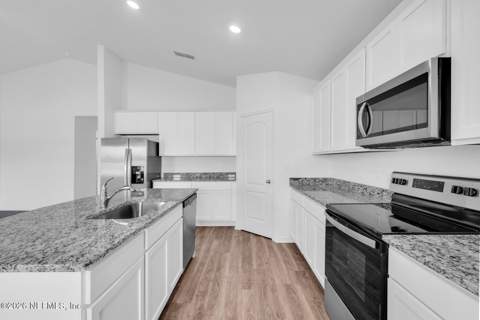 3175 Cottage Hill Place, Jacksonville FL - photo 8 of 32