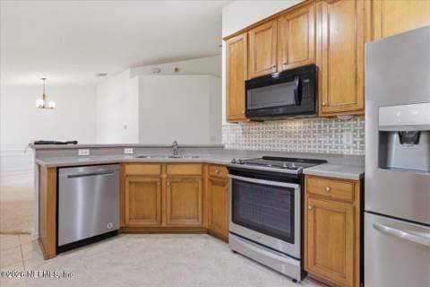 8521 Little Swift Circle #34D, Jacksonville FL - photo 20 of 47