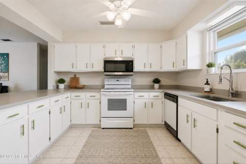 124 Hopkins Street, Neptune Beach FL - photo 14 of 48