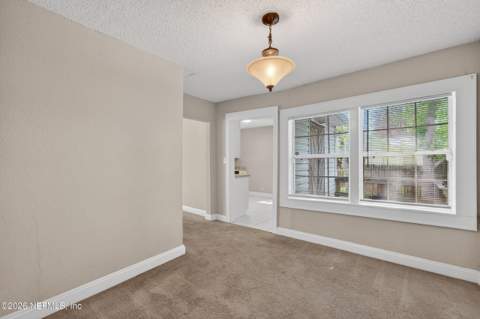 5226 Palmer Avenue, Jacksonville FL - photo 11 of 34