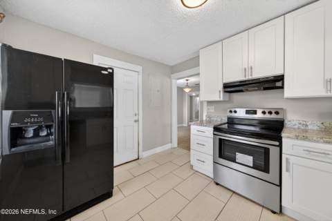 5226 Palmer Avenue, Jacksonville FL - photo 13 of 34