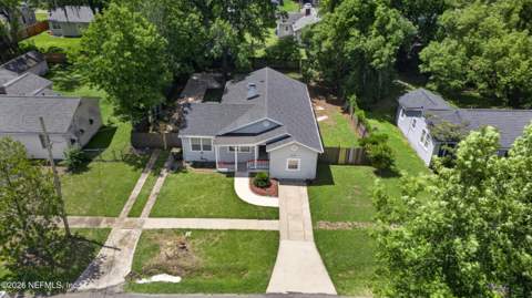 5226 Palmer Avenue, Jacksonville FL - photo 15 of 34